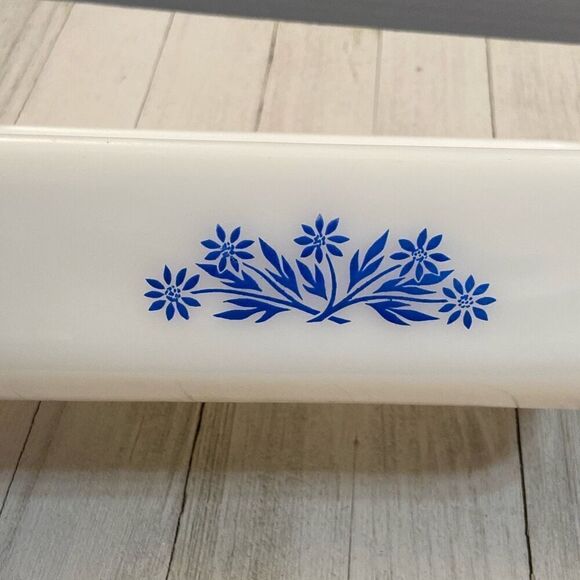 Vintage Anchor Hocking Fire King White Milk Glass Loaf Pan Blue Cornflower 1qt - Picture 3 of 10